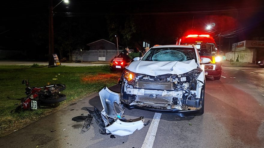 Adolescentes ficam feridos após acidente entre moto e HR-V no Coqueiral