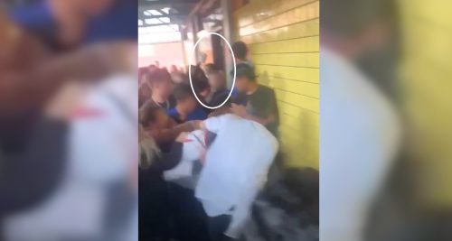 Vídeo polêmico flagra colaboradora jogando chá quente em aluno no Colégio Estadual Padre Pedro Canísio Henz
