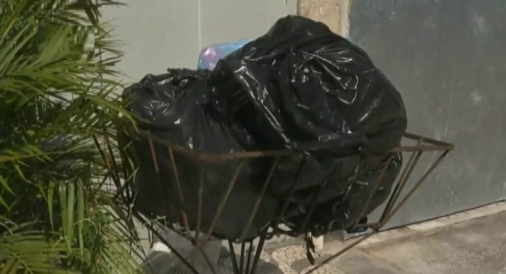 Feto é encontrado em saco plástico por catador de recicláveis Feto é encontrado em saco plástico por catador de recicláveis