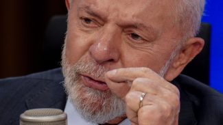 Lula descarta desvinculação de aposentadoria do salário mínimo