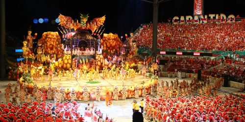 Imagem referente a Festa dos visitantes esquenta público dos bois de Parintins