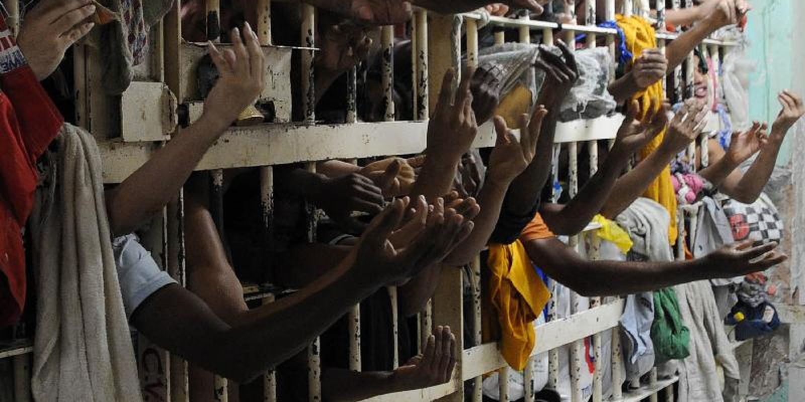 Cadeia cheia: Justiça libera mais de mil detentos por superlotação