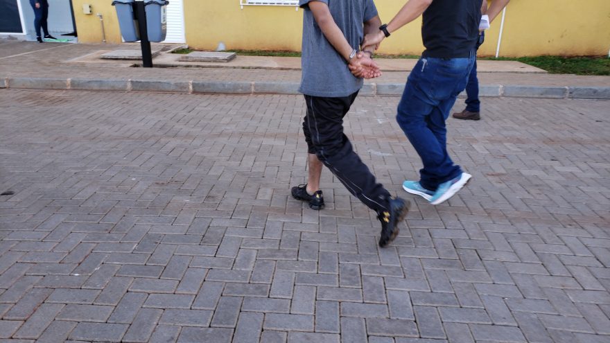GDE cumpre mandado de prisão no Bairro Tarumã