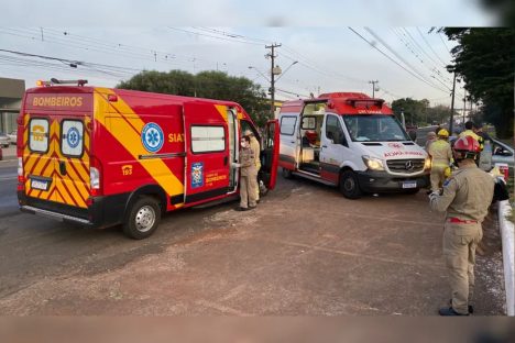 Homem fica em estado grave após ser atropelado por moto em Apucarana Imagem referente a Homem fica em estado grave após ser atropelado por moto em Apucarana