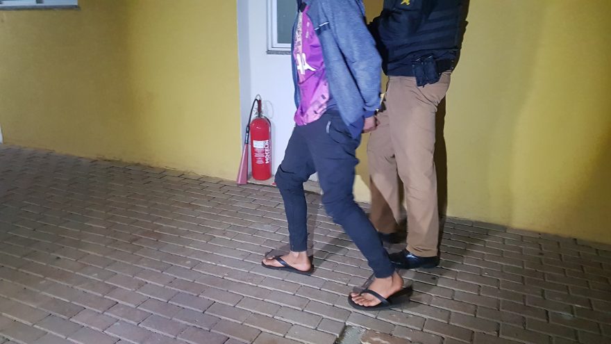 Homem é preso após ameaçar a ex-companheira com machado após não aceitar o fim da relação
