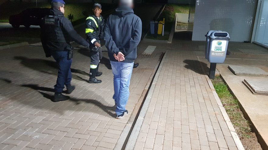 Homem é detido no Parque Verde por dirigir após consumir álcool