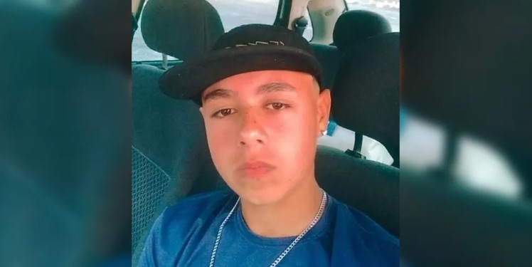 Adolescente de 15 anos assume direção de carro e morre após se acidentar