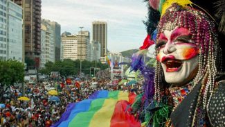 Dia do Orgulho LGBTQIA+: país tem longa história de luta por direitos