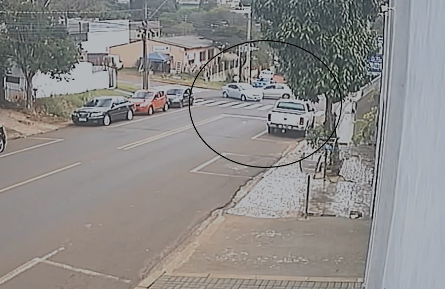 Câmera registra acidente no Bairro Brasília