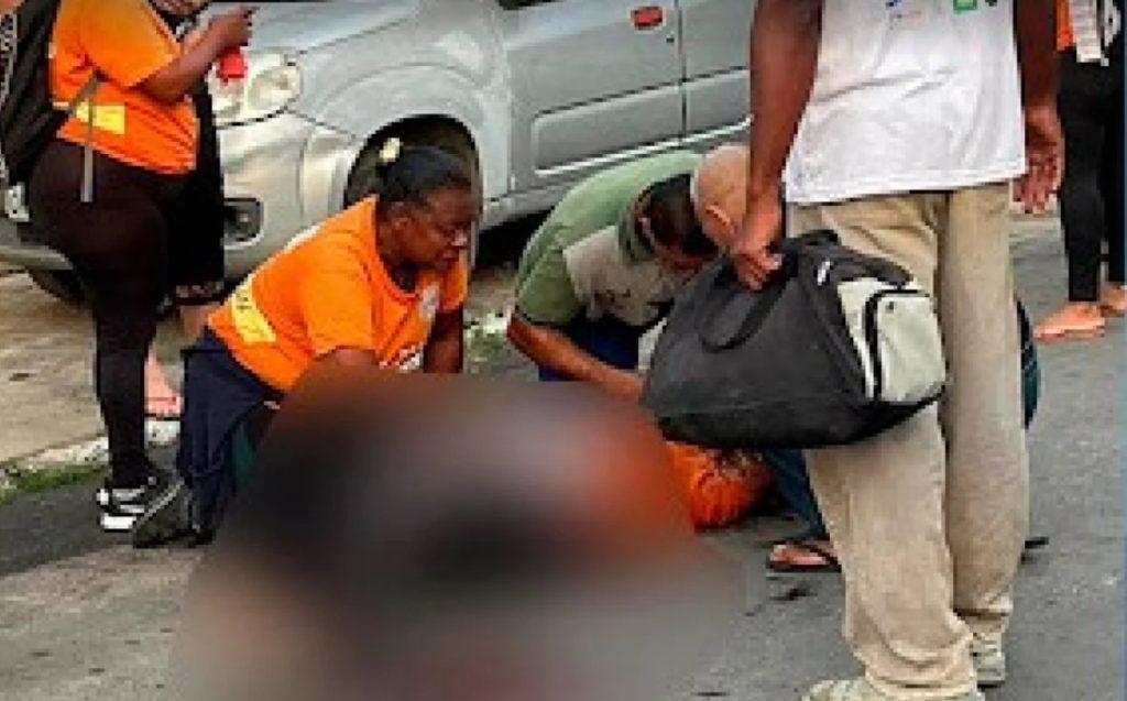 Servidora da prefeitura morre após ser esfaqueada pelo marido no meio da rua