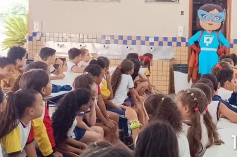 Após atender 8 mil pessoas no Oeste e Sudoeste, Estação Sanepar chega à Grande Curitiba