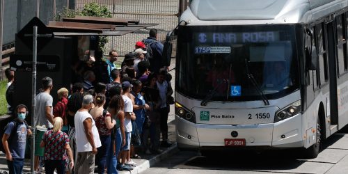 Imagem referente a Motoristas confirmam greve de ônibus em São Paulo nesta quarta-feira