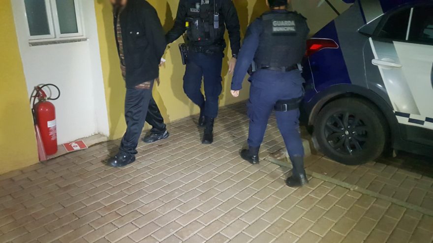 Homem de 35 anos é preso por tráfico na Rua Europa