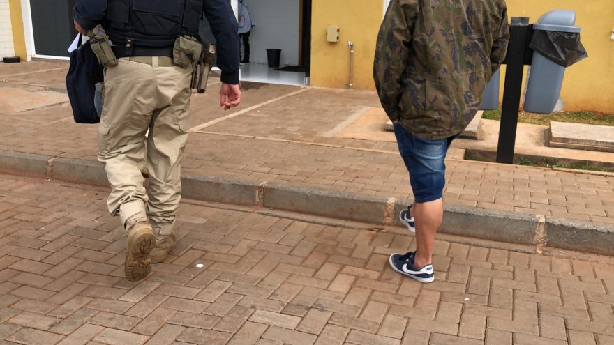 Caminhoneiro é preso pela PRF de Lindoeste por crime de trânsito