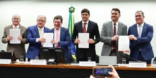 Imagem referente a Reforma tributária: grupo inclui carros elétricos no imposto seletivo