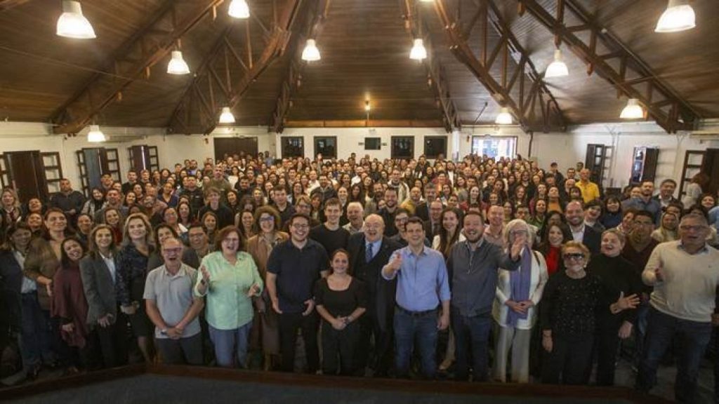 Greca recebe com boas-vindas os 340 novos servidores da Prefeitura de Curitiba