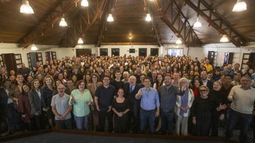 Imagem referente a Greca recebe com boas-vindas os 340 novos servidores da Prefeitura de Curitiba