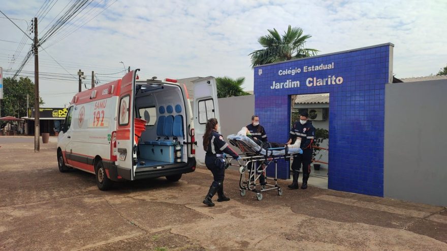 Adolescente sofre lesão durante partida de futebol no Colégio Jardim Clarito