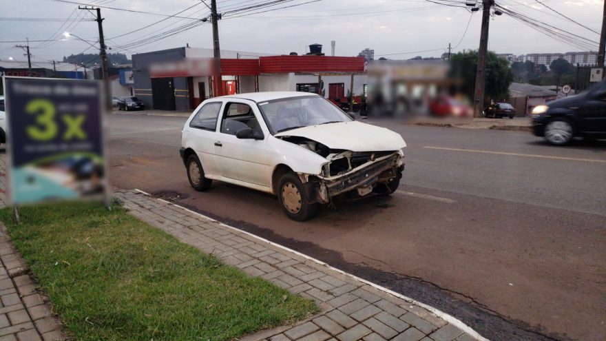 Duas mulheres ficam feridas em acidente na Rua Souza Naves
