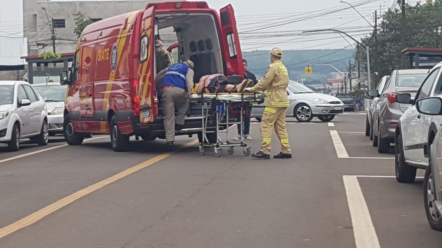 Idosa é atropelada por motocicleta no bairro Floresta