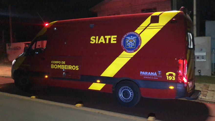 Homem sofre queda e é socorrido pelo Siate no Brasmadeira