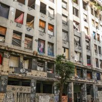 Imagem referente a Cerca de 2,4 mil famílias ocupam imóveis abandonados no centro do Rio