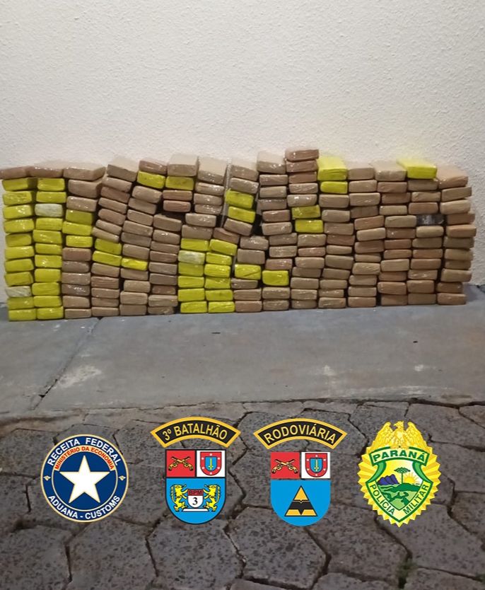 Polícia Militar apreende grande quantidade de maconha na PR-281
