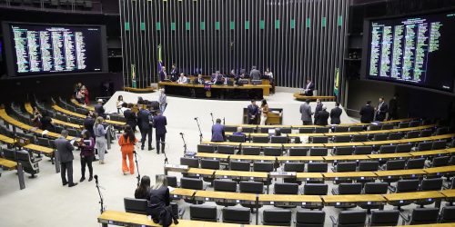 Imagem referente a Câmara aprova urgência de texto sobre impostos da reforma tributária