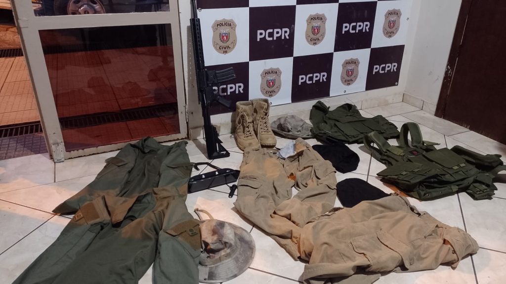 GDE apreende simulacro, veículos e roupas de “Polícia” utilizados por assaltantes na BR 277