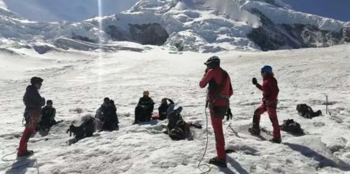 Imagem referente a Desaparecido há 22 anos, alpinista é encontrado mumificado em montanha do Peru