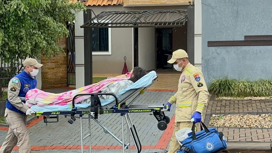 Após explosão de gás na cozinha, mulher sofre queimaduras no Country