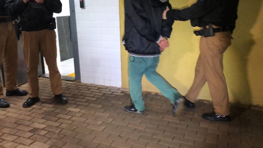 Homem é detido pela PM após ameaçar a esposa de morte