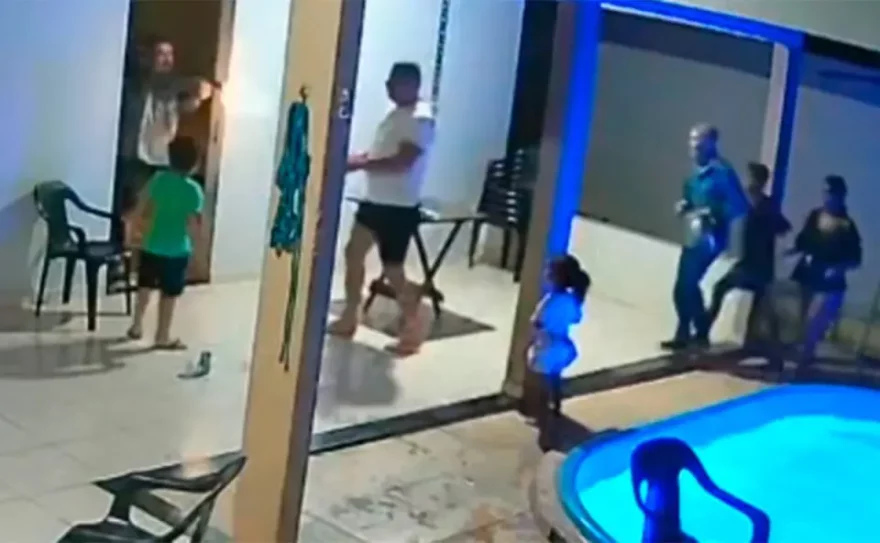 Imagens fortes! Câmera flagra irmão matando PM em festa de aniversário; veja o vídeo