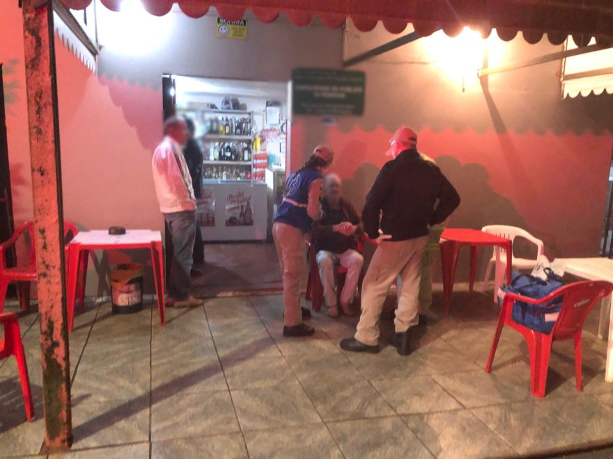 Idoso vai comprar refrigerante e precisa ser socorrido pelo Siate no Universitário
