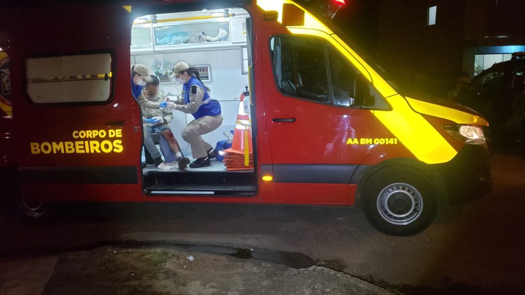 Motociclista fica ferido após colisão contra Corsa no 14 de Novembro