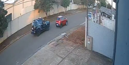 Imagem referente a Morte em alta velocidade: imagens revelam perseguição que terminou com dois mortos