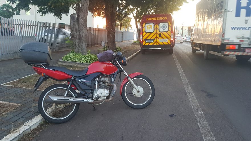 Mulher fica ferida em acidente na Rua Cuiabá