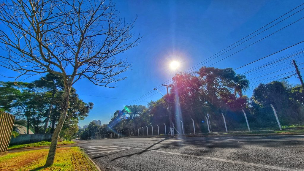 Terça-feira ensolarada com máxima de 26°C em Cascavel
