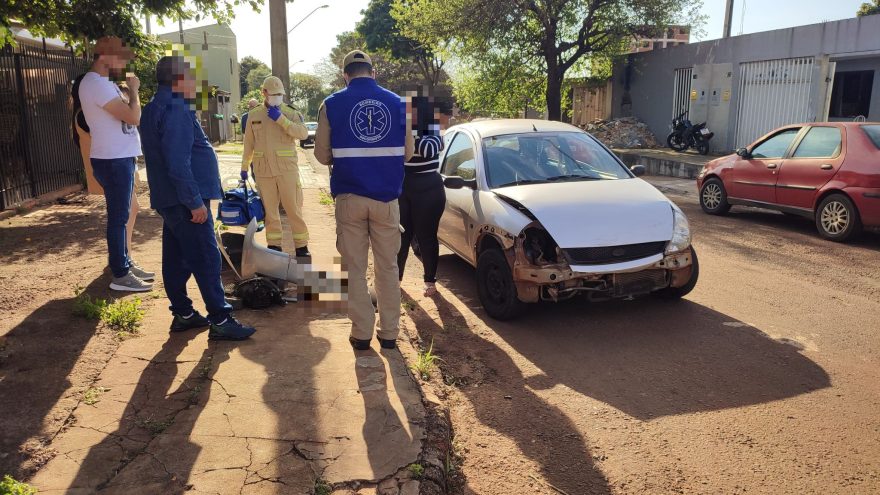 Mulher fica ferida em acidente entre Toro e Ka no Esmeralda
