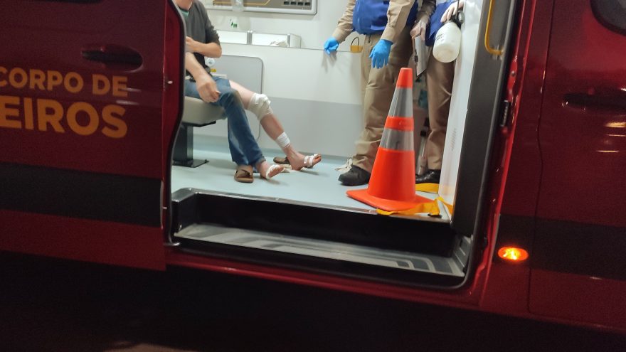 Ciclista fica ferido em acidente na marginal na BR-277 em Cascavel