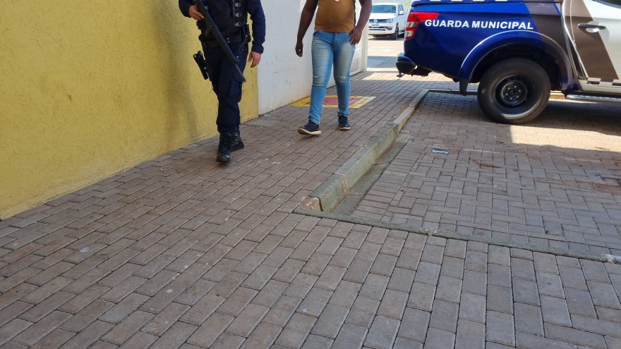 Haitiano é detido por assédio no Terminal Leste