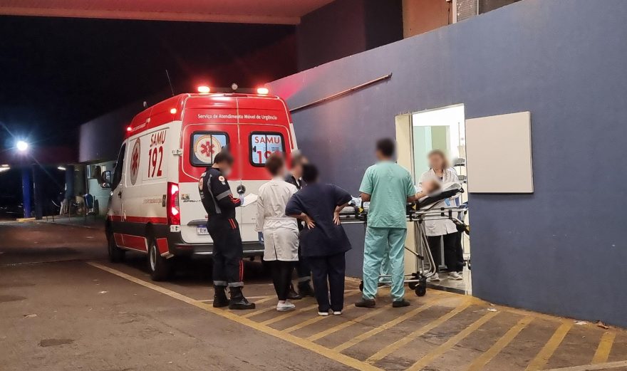 Menino de 5 anos leva golpe de foice no pescoço e fica em estado grave