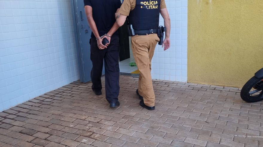 Vendendo moto com alerta de furto, homem é preso pela PM no Alto Alegre