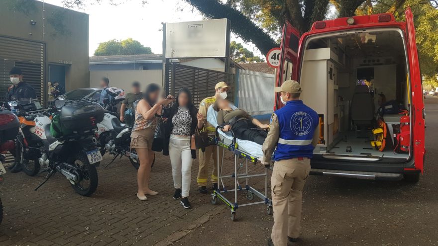 Mulher é socorrida pelos Bombeiros após quadro de reação alérgica