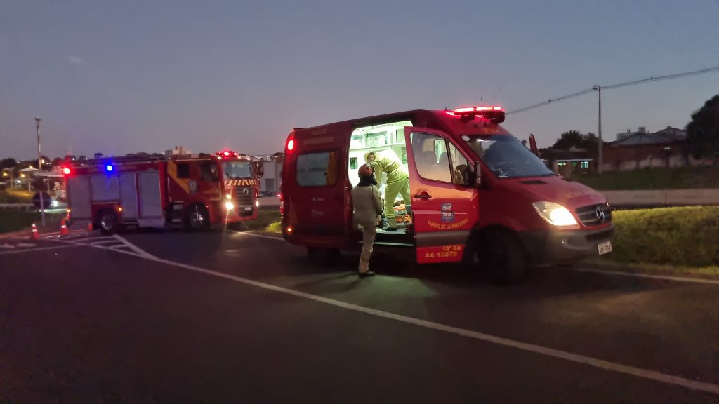 Homem fica ferido em acidente entre bicicleta e moto no Bairro Brasília