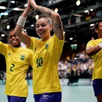 Imagem referente a Handebol: Brasil estreia em Paris com vitória impecável contra Espanha