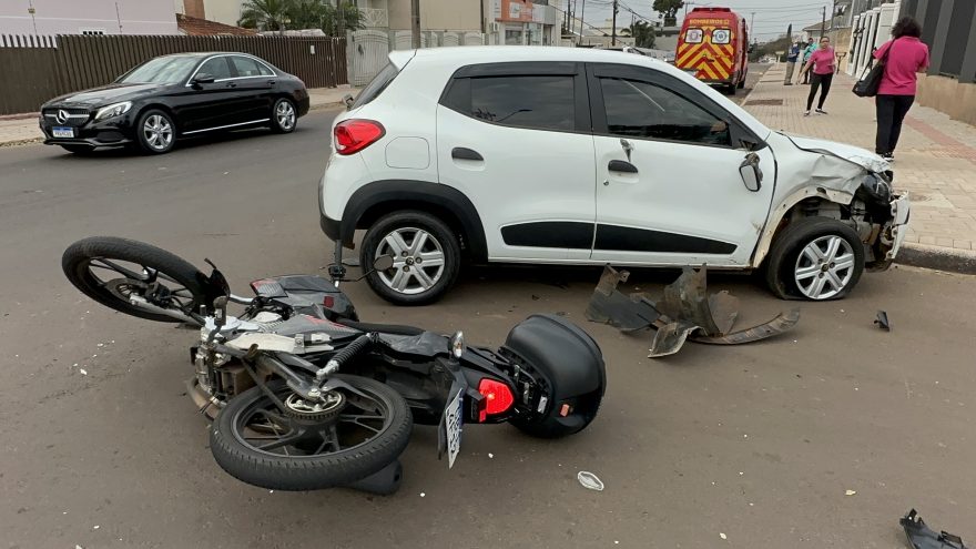Jovem de 19 anos fica ferido em acidente no Maria Luiza