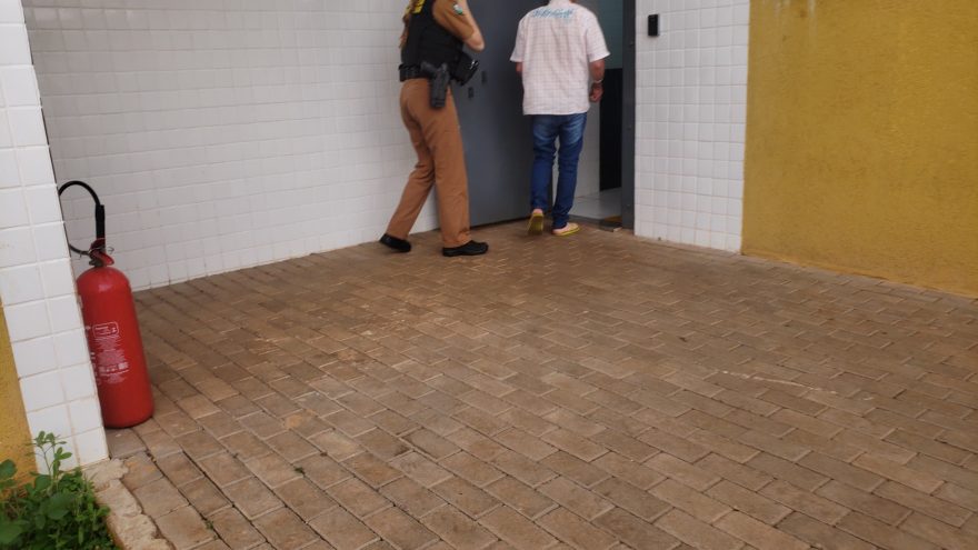Idoso é detido por violência doméstica na Rua Fortaleza