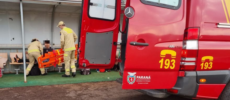 Adolescente sofre lesão durante treino de futebol no Estádio Olímpico de Cascavel