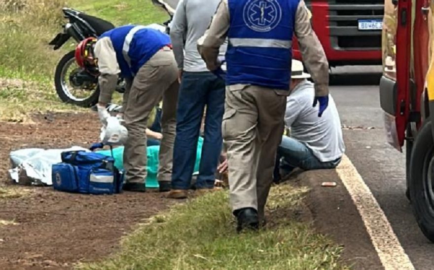 Motociclista é socorrido pelo Siate após acidente na PR-180 em Cascavel
